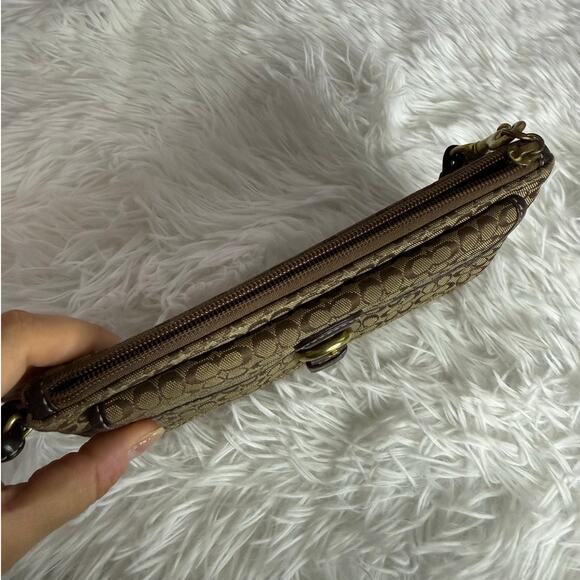 COACH y2k Soho Brown Signature Canvas Wristlet - Picture 4 of 8